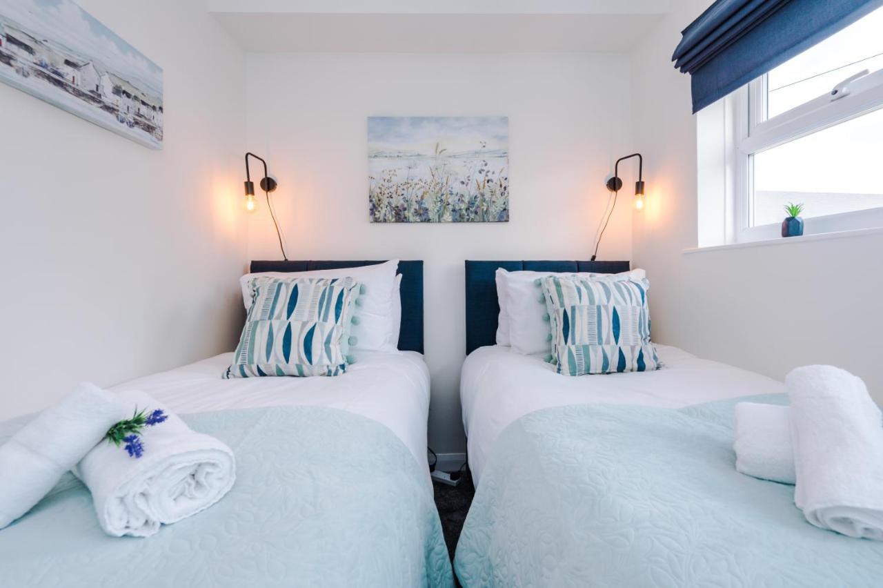 Bright 2-Bed Cottage In Chester By 53 Degrees Property, Ideal For Couples & Small Groups, City Centre - Sleeps 6 Exterior photo